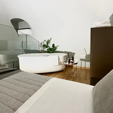 Jacuzzi Luxury Apartment In The Town Centre Turin Exterior photo