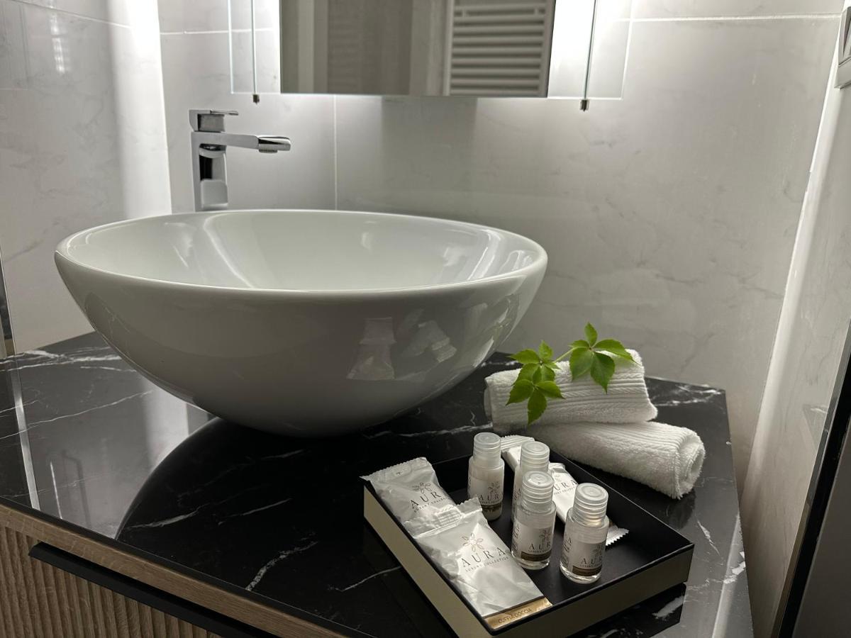 Jacuzzi Luxury In The Town Centre * Turin