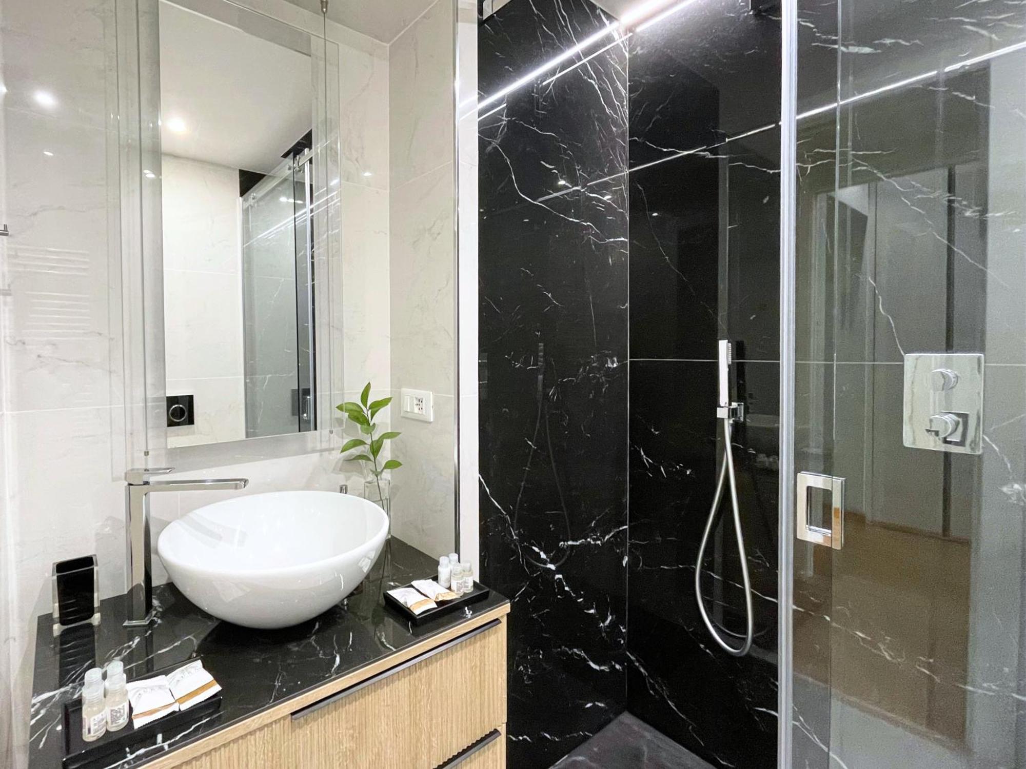 Jacuzzi Luxury In The Town Centre * Turin